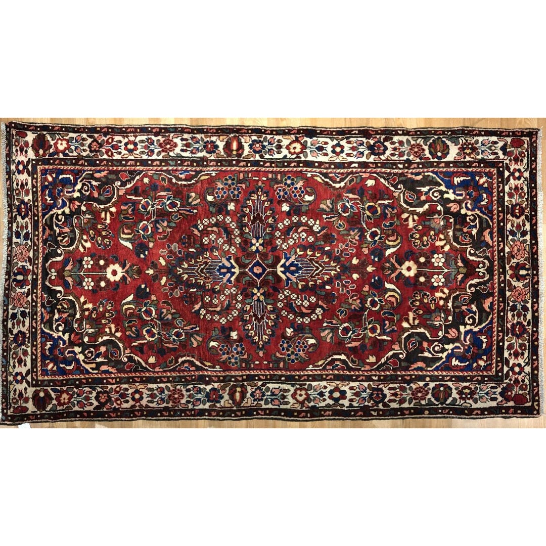 Lovely Lilihan - 1960s Antique Oriental Rug - Persian Carpet - 5' x 8'10" ft