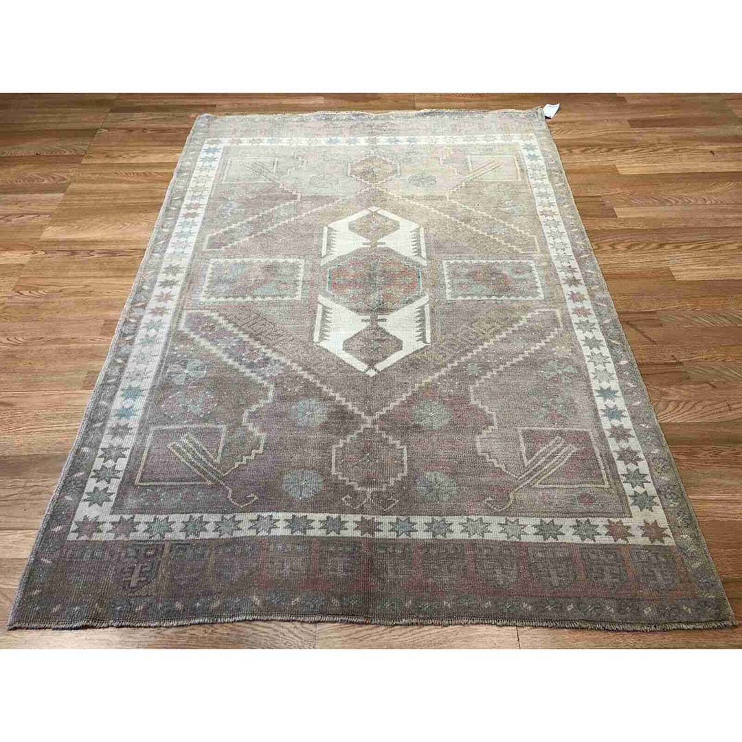 Opulent Oushak - 1960s Vintage Turkish Rug - Tribal Carpet - 4'6" x 6'8" ft