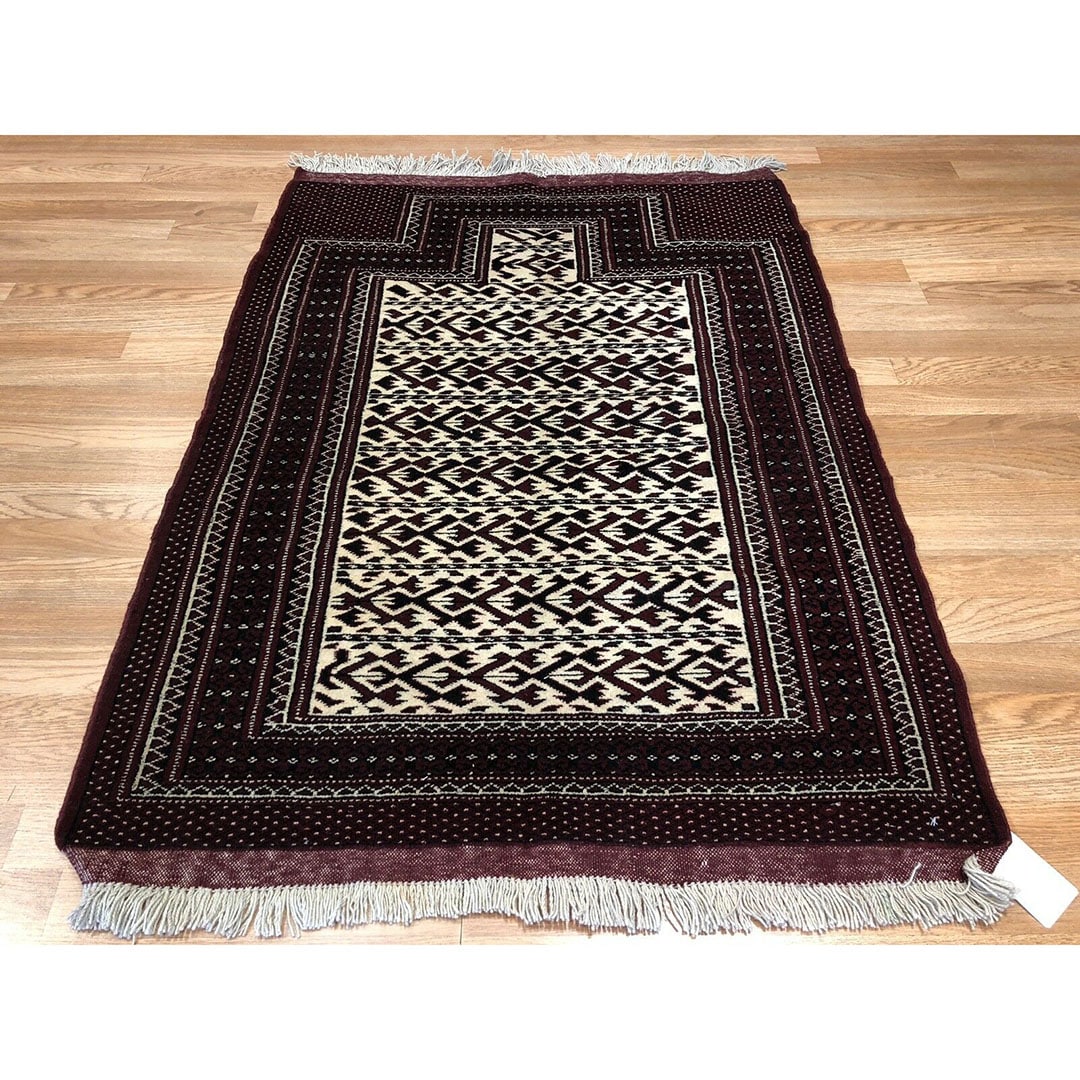 Beautiful Balouch - 1940s Antique Persian Rug - Tribal Carpet - 3'2" x 4'5" ft