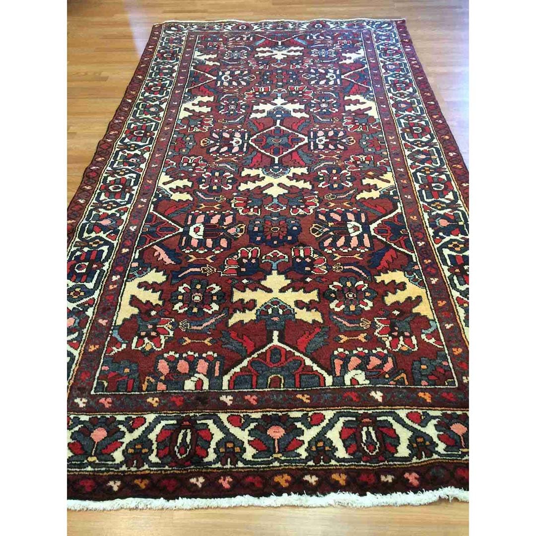 Beautiful Bakhtiari - 1940s Antique Persian Rug - Tribal Carpet - 5' x 9'6" ft