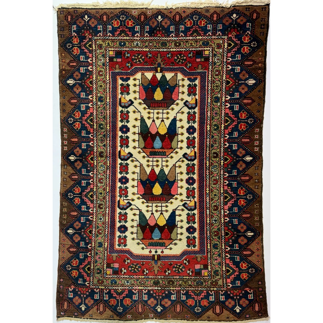 Handsome Hamadan – Fine Antique 1920s Crown Design Persian Area Rug – 3'2" x 4'9" ft.